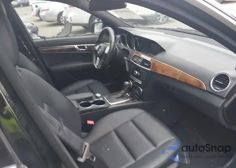 2013 Mercedes-Benz C 300 Sport 4Matic from USA, damaged, VIN WDDGF8AB4DR262395